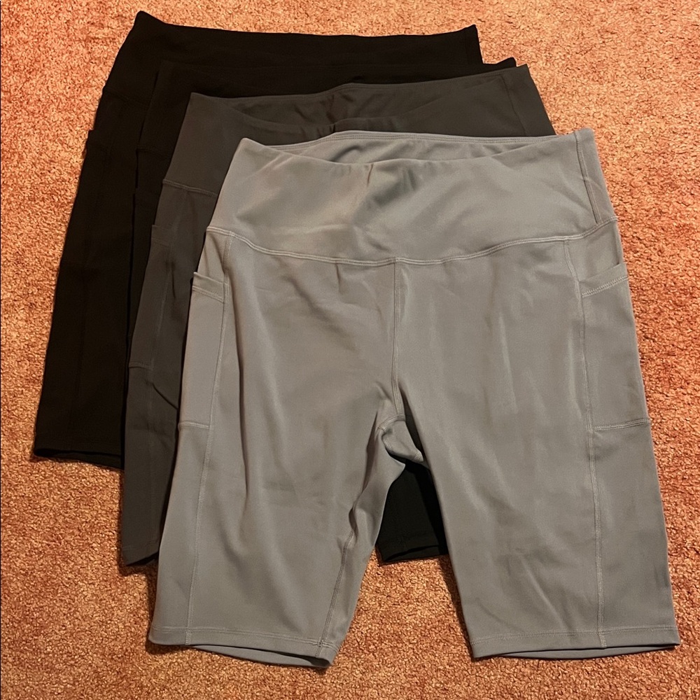 Amazon Women's Black and Gray Bike Shorts